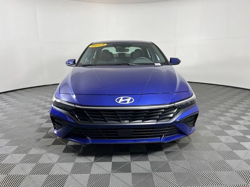 Used 2025 Hyundai Elantra SEL FWD image 7