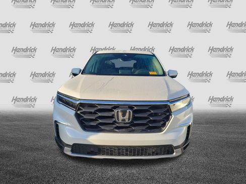 Used 2025 Honda Pilot EX-L image 3