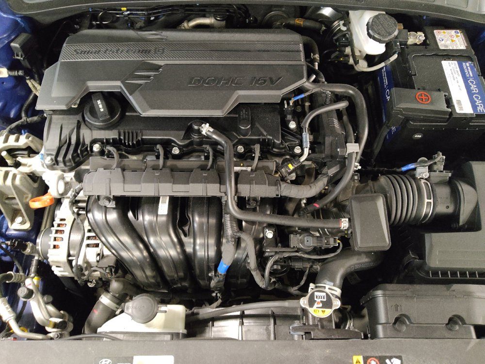 Used 2023 Hyundai Elantra SE FWD image 30