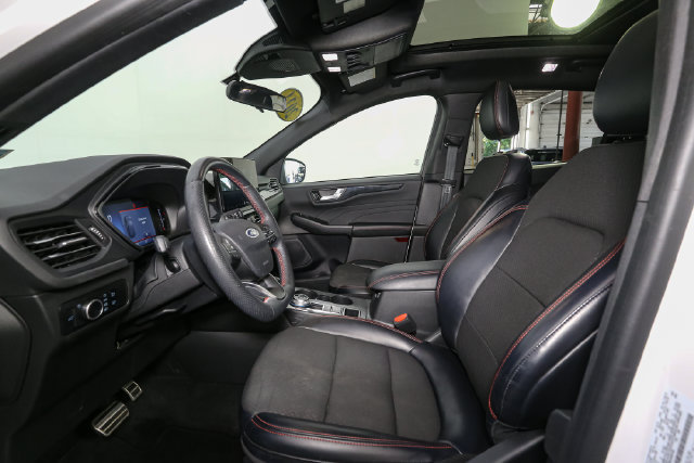 Used 2024 Ford Escape ST-Line w/ Tech Pack #1 AWD/4WD image 41
