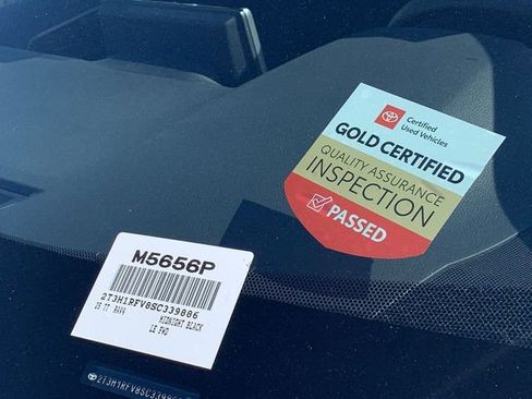 Certified 2025 Toyota RAV4 LE FWD image 37