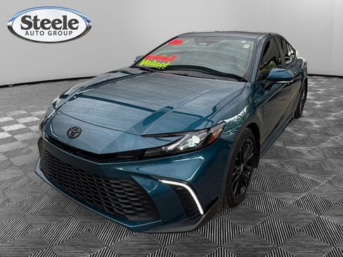 Used 2026 Toyota Camry SE w/ Convenience Package FWD image 1