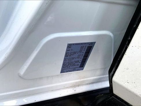 Used 2023 Nissan Pathfinder SL image 14