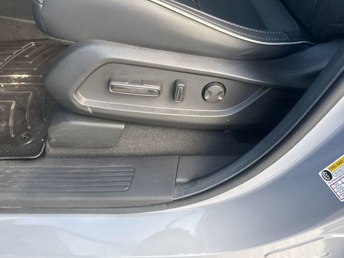 Used 2025 Honda Pilot Elite image 10