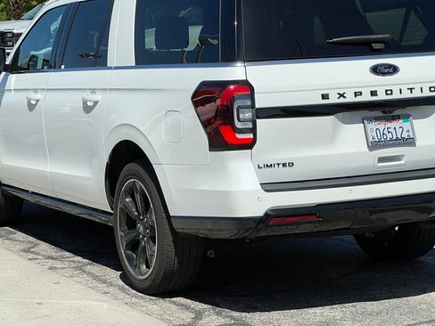 Used 2024 Ford Expedition Max Limited AWD/4WD image 5