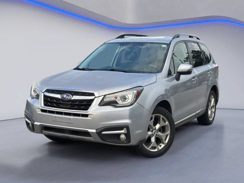 Used 2017 Subaru Forester 2.5i Touring AWD/4WD image 2