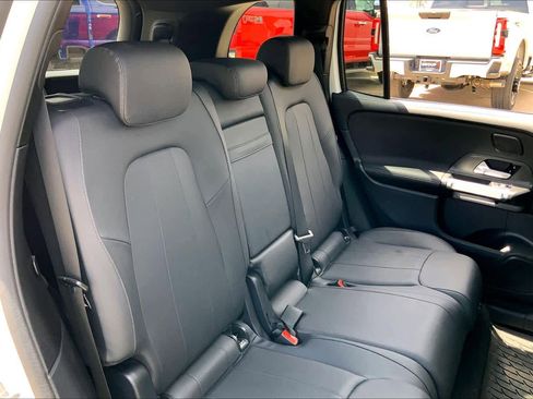 Used 2025 Mercedes-Benz GLB 250 4MATIC image 20