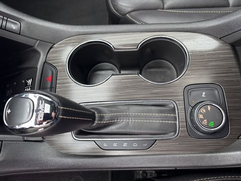 Used 2017 GMC Acadia SLT AWD/4WD image 29