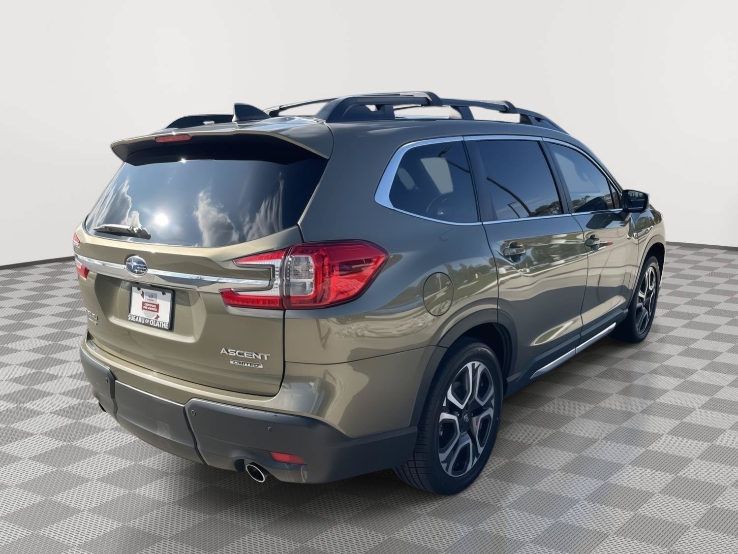 Used 2023 Subaru Ascent Limited w/ Technology Package AWD/4WD image 15