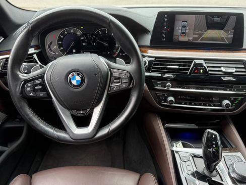 Used 2017 BMW 540i xDrive w/ Sport Package AWD/4WD image 9