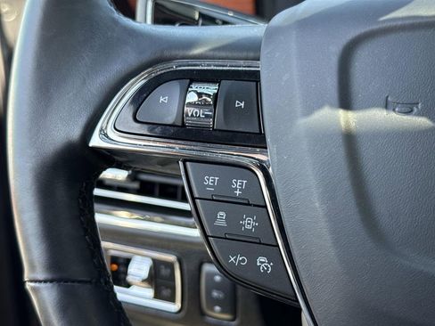 Used 2024 Lincoln Navigator Reserve AWD/4WD image 35