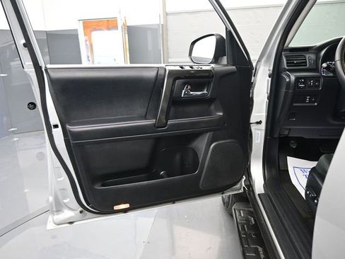 Used 2024 Toyota 4Runner TRD Off-Road image 10