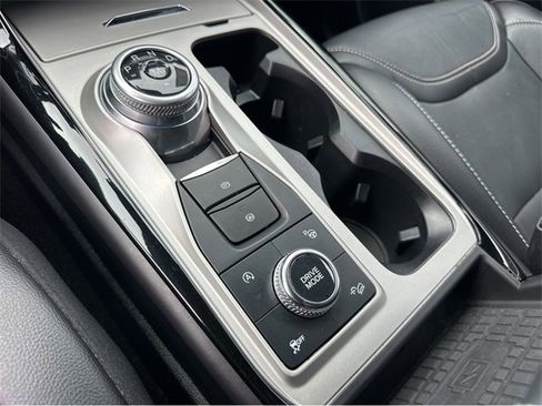 Used 2022 Ford Explorer ST image 31