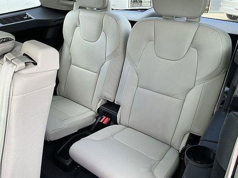 New 2026 Volvo XC90 T8 Ultra w/ Lounge Package AWD/4WD image 13