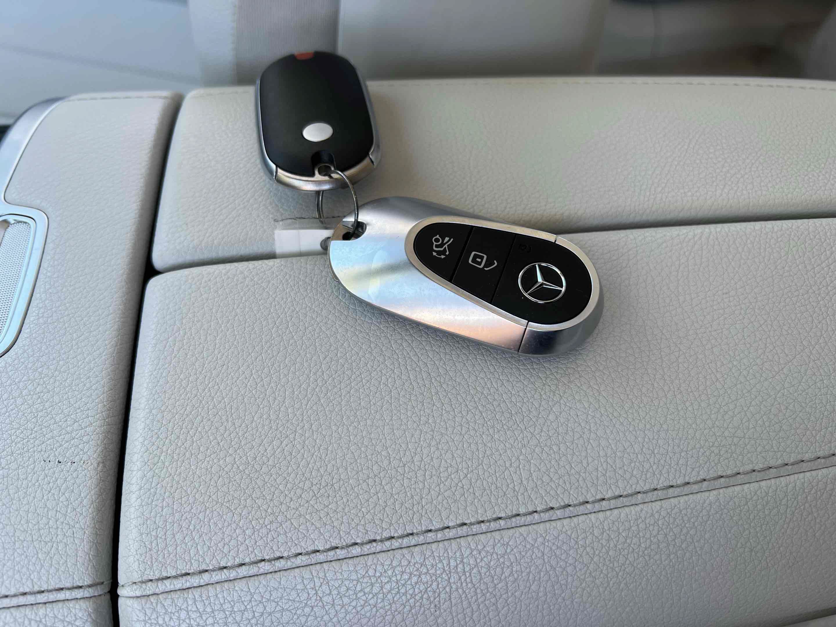 Used 2024 Mercedes-Benz EQE 350+ SUV image 11