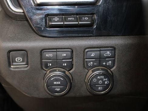 Used 2024 Chevrolet Silverado 2500 High Country w/ High Country Premium Package image 44