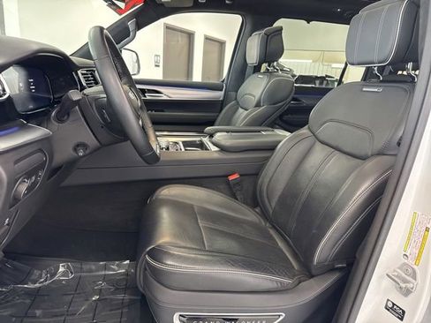 Used 2023 Jeep Grand Wagoneer Series II w/ Flexible Seating Group AWD/4WD image 17