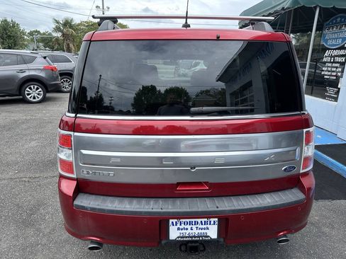 Used 2018 Ford Flex Limited w/ Class III Trailer Tow Package FWD image 10