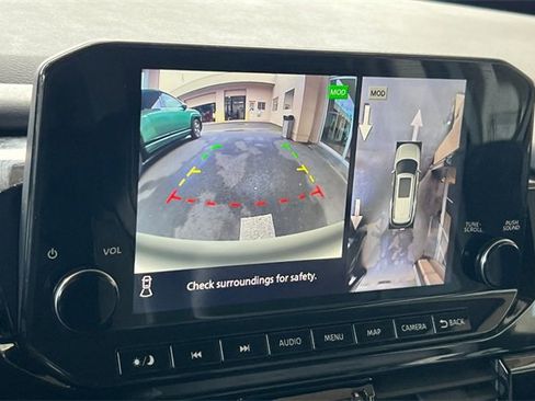 Used 2023 Nissan Pathfinder SL w/ SL Premium Package image 27