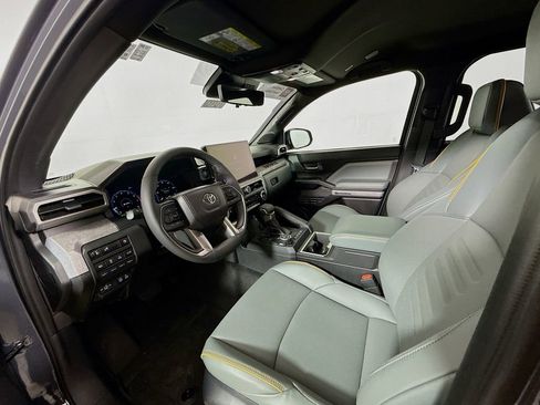 Certified 2026 Toyota Tacoma Trailhunter Hybrid image 10