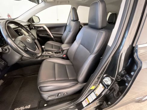 Used 2018 Toyota RAV4 Limited AWD/4WD image 11