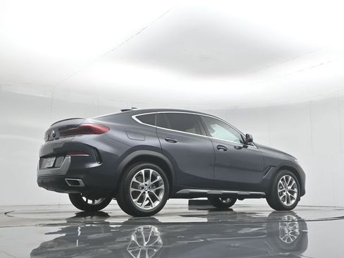 Used 2022 BMW X6 xDrive40i w/ Executive Package image 51