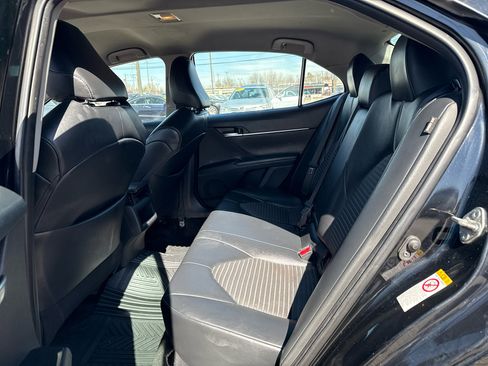 Used 2018 Toyota Camry SE image 14