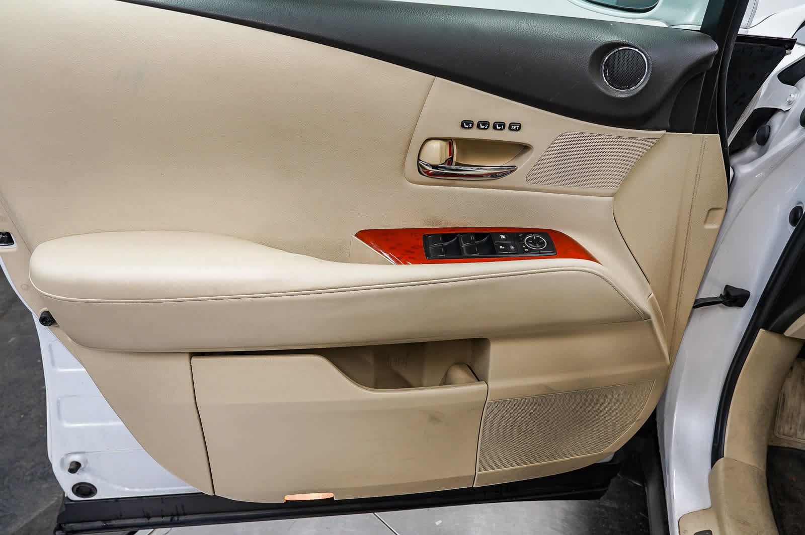 Used 2011 Lexus RX 350 2WD w/ Premium Pkg image 22
