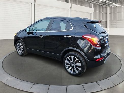 Used 2021 Buick Encore Preferred image 2