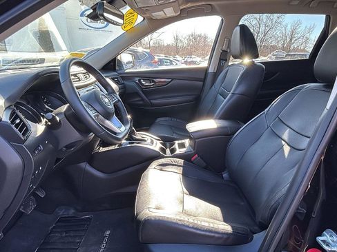Used 2018 Nissan Rogue SL w/ Premium Package image 19
