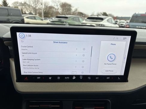 Certified 2025 Ford Maverick Lariat w/ 4K Tow Package image 31