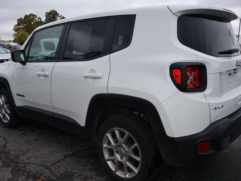 Used 2023 Jeep Renegade Latitude image 4