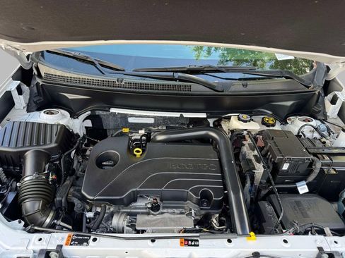Used 2023 Chevrolet Equinox RS FWD image 24