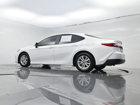 Used 2025 Toyota Camry LE w/ Convenience Package FWD image 22