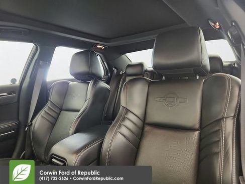 Used 2023 Chrysler 300 C RWD image 10
