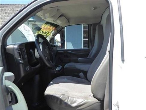 Used 2013 Chevrolet Express 3500 Extended RWD image 10