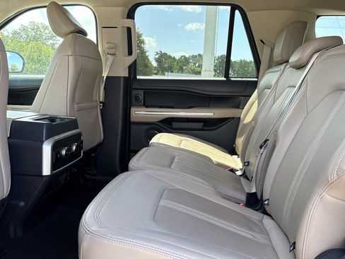 Used 2024 Ford Expedition Max Limited RWD image 18