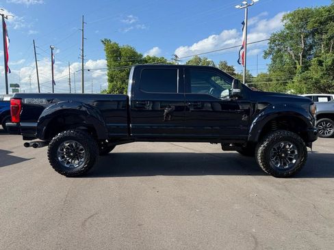 Used 2022 Ford F250 Lariat w/ Black Appearance Package AWD/4WD image 11