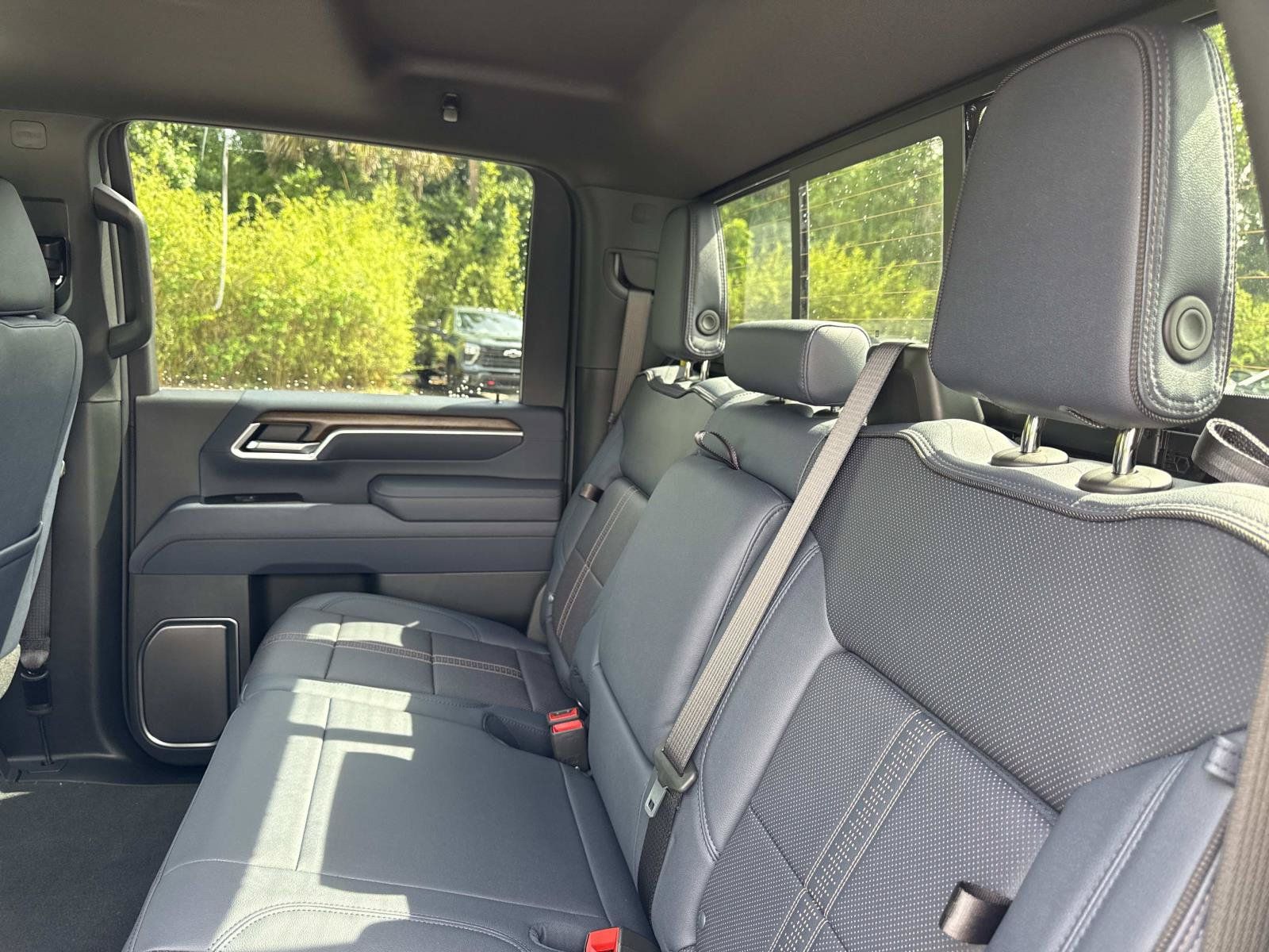 New 2026 Chevrolet Silverado 2500 High Country w/ High Country Premium Package AWD/4WD image 11