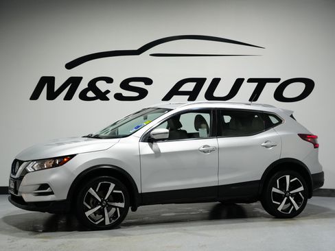 Used 2020 Nissan Rogue Sport SL image 4