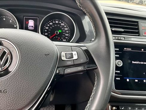 Used 2021 Volkswagen Tiguan SEL AWD/4WD image 20