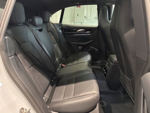 Used 2025 Porsche Macan 4 Electric image 38