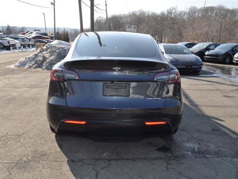 Used 2024 Tesla Model Y Long Range AWD/4WD image 4