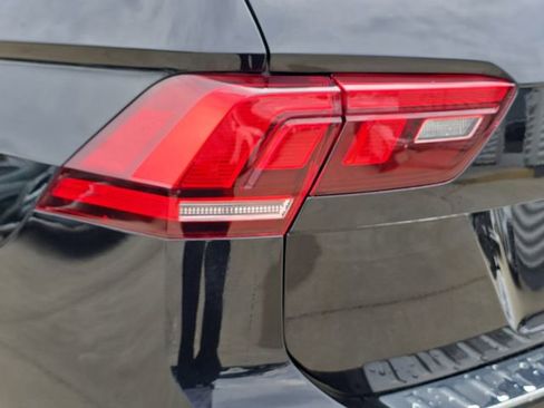 Used 2024 Volkswagen Tiguan Wolfsburg Edition image 38