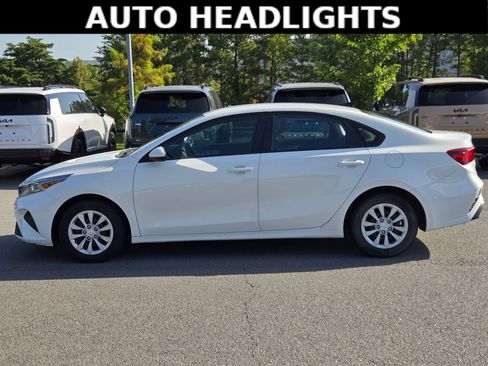 Used 2022 Kia Forte Sedan FWD image 4