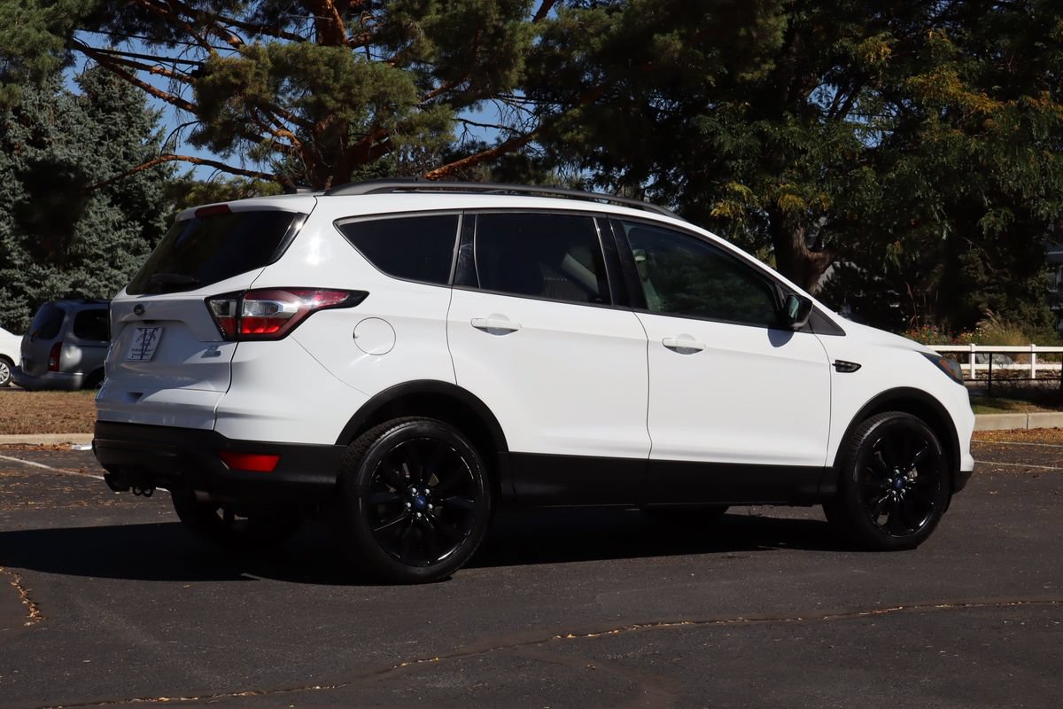 Used 2017 Ford Escape SE w/ Equipment Group 201A AWD/4WD image 5