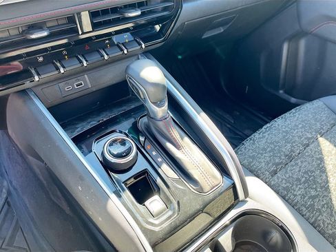 Used 2024 Chevrolet Colorado Z71 w/ Z71 Convenience Package 2 image 17