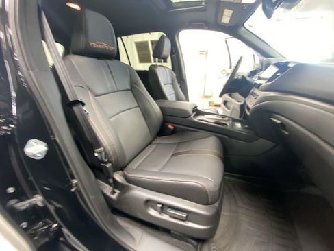 Used 2025 Honda Passport TrailSport image 37