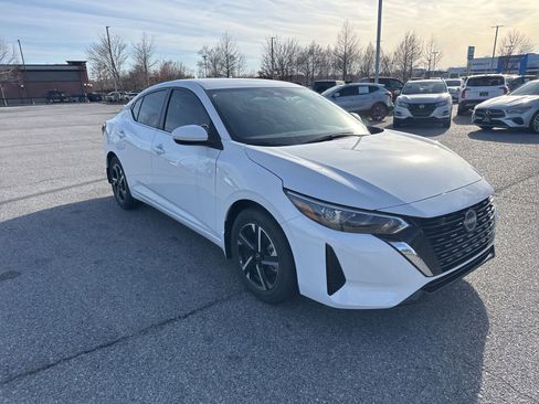 Used 2025 Nissan Sentra SV w/ All-Weather Package image 11