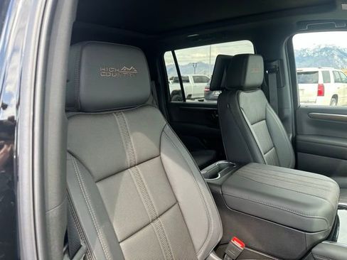 New 2026 Chevrolet Suburban High Country AWD/4WD image 19
